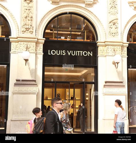 louis vuitton store italy|buying louis vuitton in milan.